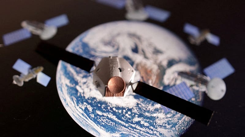 European satellite launcher set for first commercial blast-off