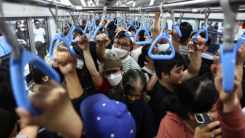 HCMC metro runs more trains amid merger of provinces, travel demand from new officials