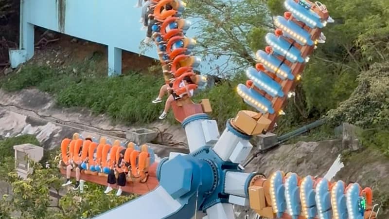 17 rescued after ‘Wild Twister’ ride at Hong Kong’s Ocean Park breaks down