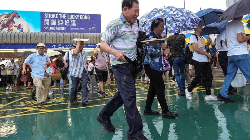 Heavy rain, thunder do little to deter fans as Hong Kong racing season begins