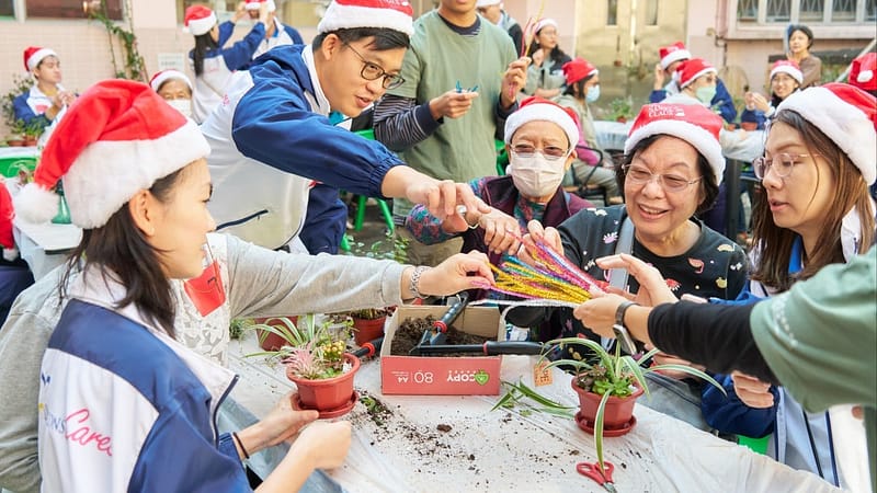 From playgrounds to boardrooms, Hong Kong comes together for Operation Santa Claus