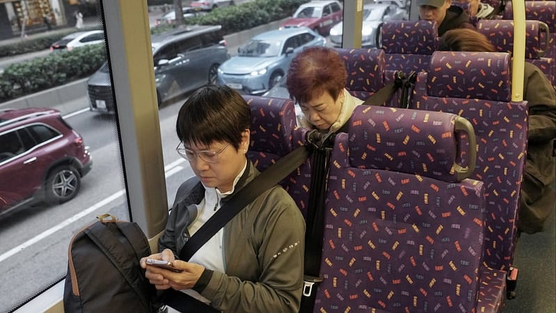 Failures on 2 fronts led to Hong Kong’s seat belt U-turn, experts say