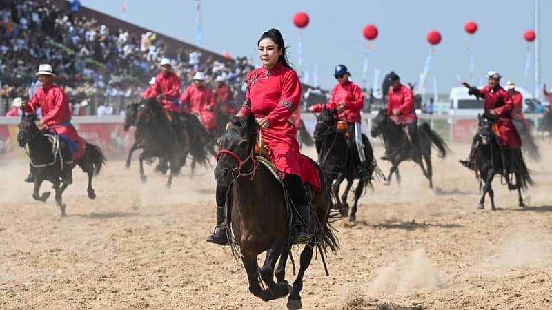 Travellers hoof it in China as horseback tourism makes strides