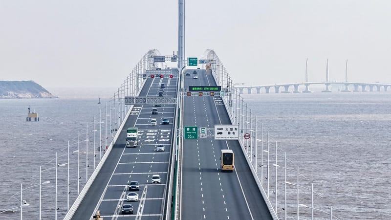 Hong Kong users warned of heavier mega bridge traffic as Zhuhai link suspended