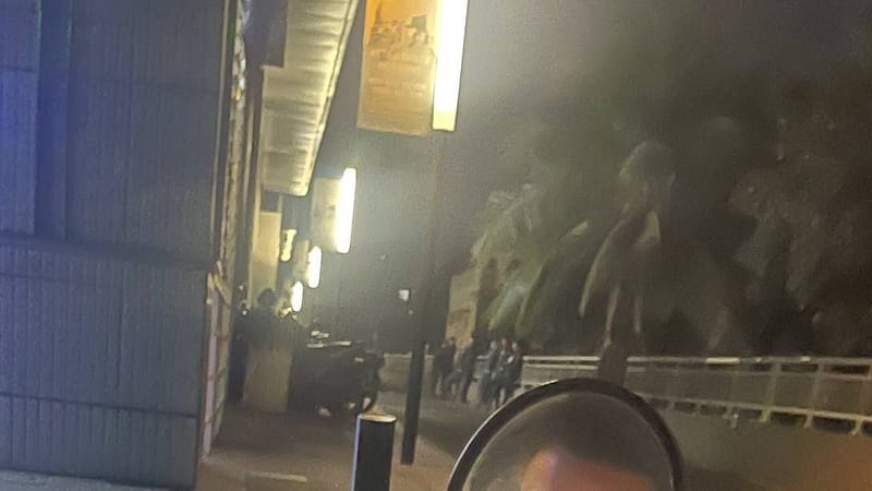 #突发事件

金边太子国际广场附近，太子银行被警察围了