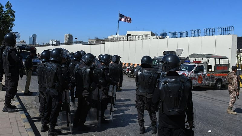 Pakistan aims to walk tightrope between Saudi Arabia and Iran as war flares in region