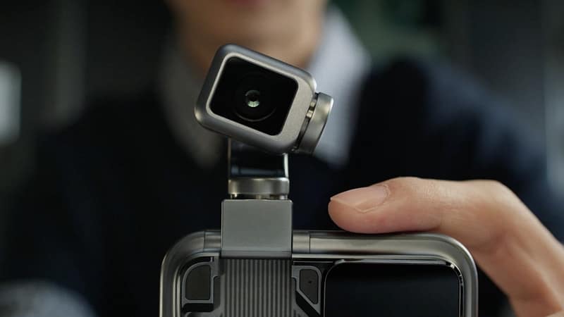 China’s Honor debuts robot phone and humanoid companion in push into AI hardware