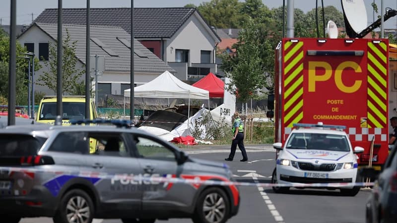 11 killed in plane crash in northeastern France