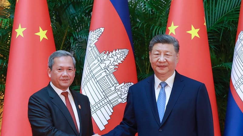 习近平在上海会见柬埔寨总理洪玛奈

今天，中国国家主席习